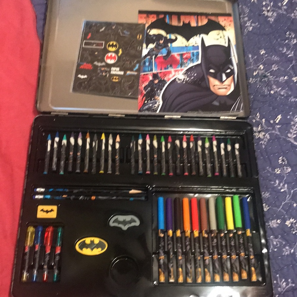Batman Tin Color Set - Picture 2 of 14